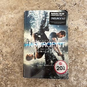 Used paperback book Insurgent by Roth